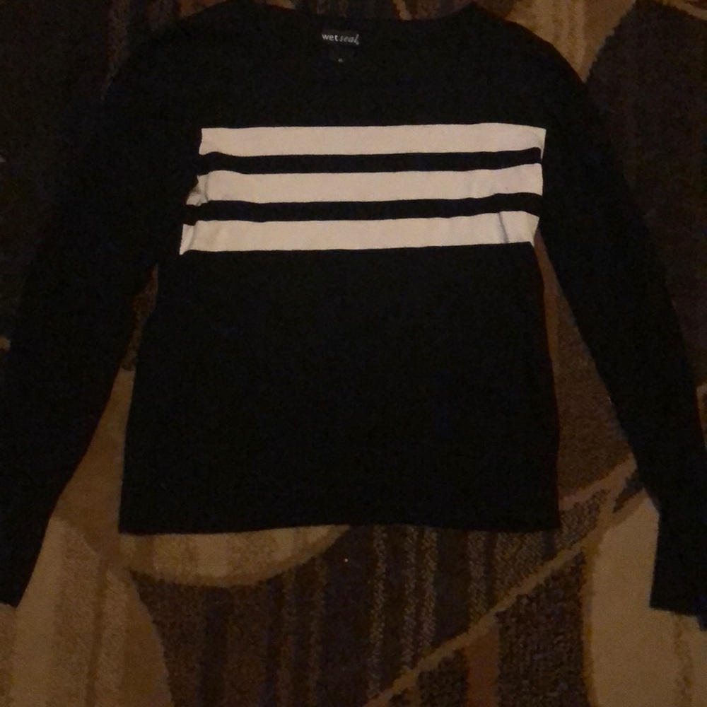 Thin black sweater